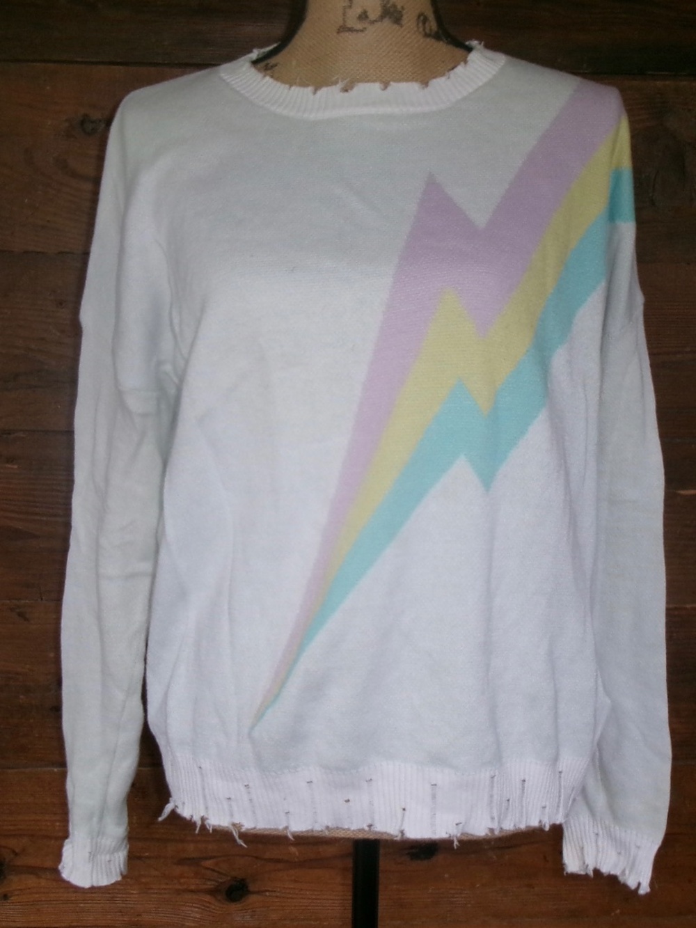 FATE graphic distressed jumper size M
